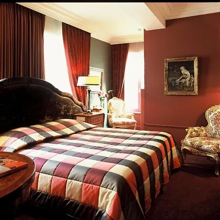 Canal Hotel Brugia